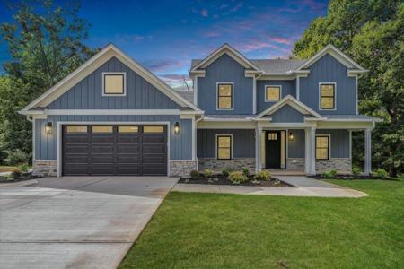 1075 Marie DR