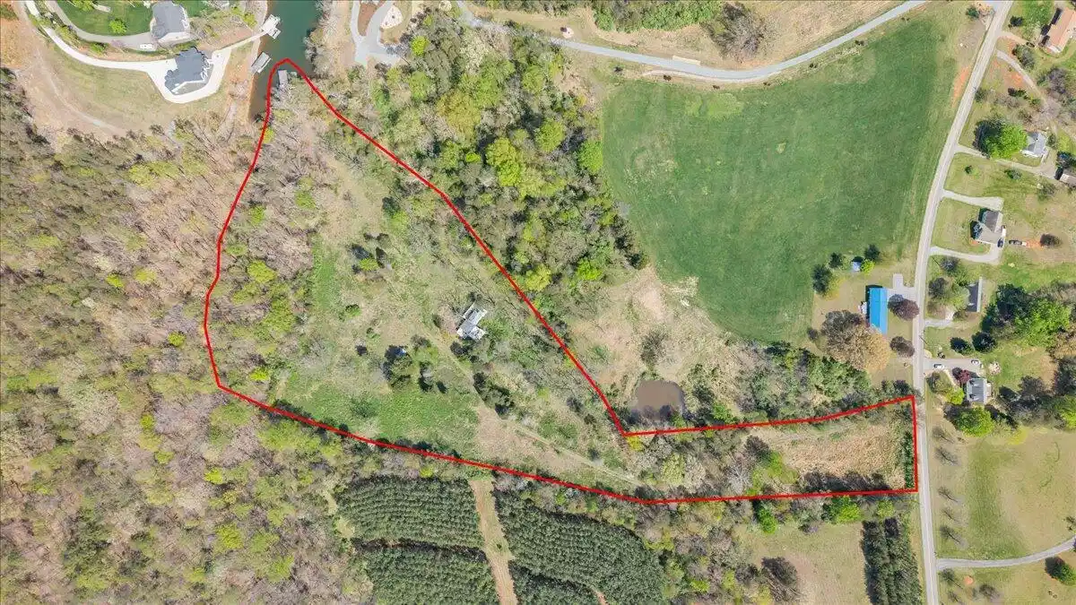 Image 1: 1401 Merriman Way Road