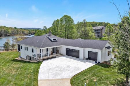 1112 Coves End RD
