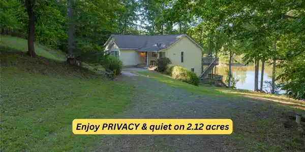 Image 2: Private, quiet setting on 2.12 acres
