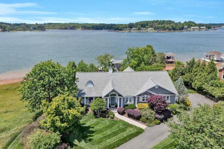 155 Shoreline CIR