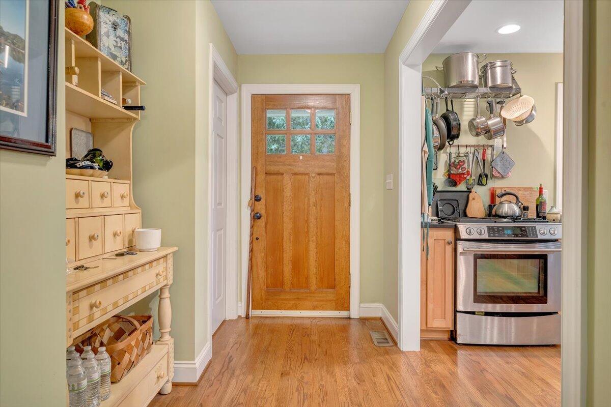 Image 2: Foyer