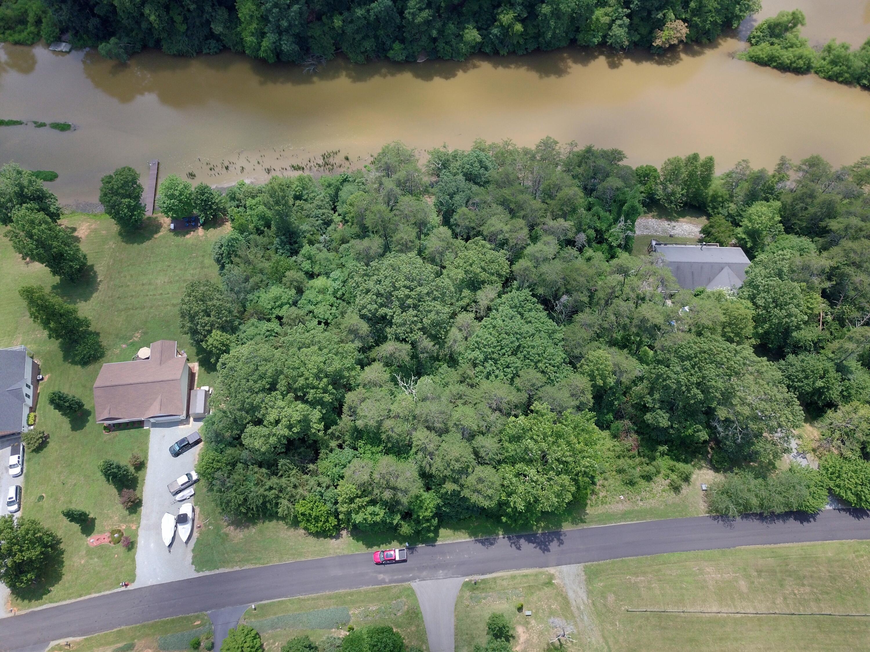 Image 2: Lot 6 In