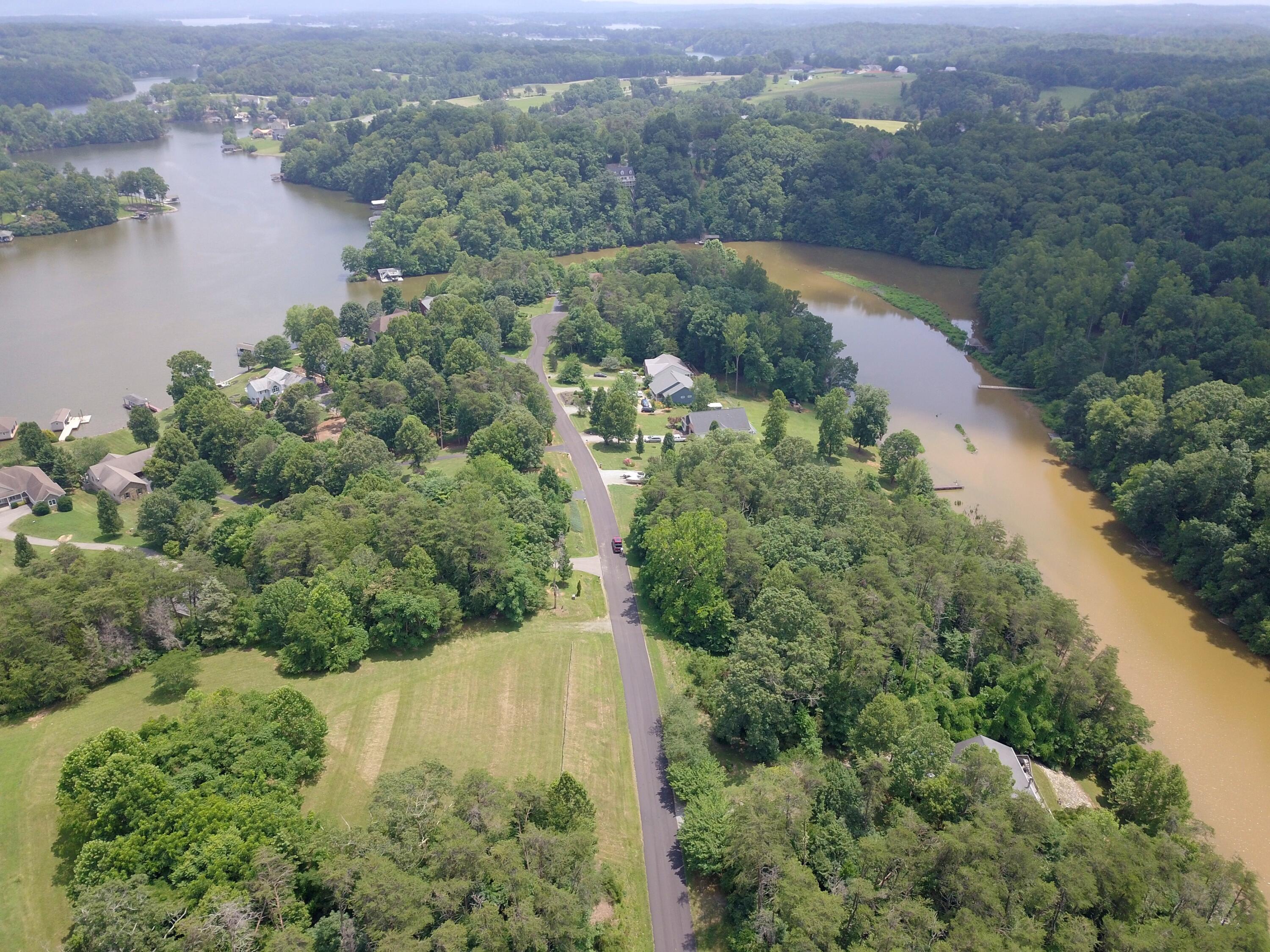 Image 3: Lot 6 in