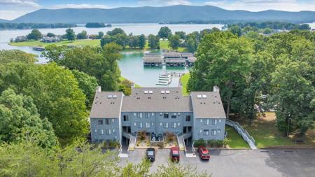290 Sailors Cove DR