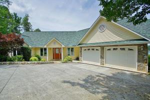 246 Sterling CIR