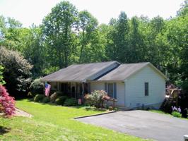 106 WOODLAKE DR