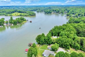 145 Hampton DR