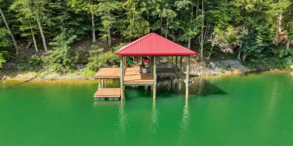 Image 3: Nice Boat Dock