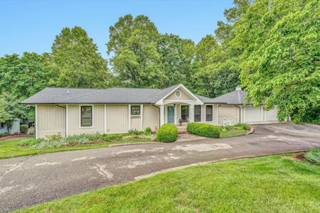 402 Anchor DR