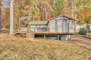 609 Surrey DR