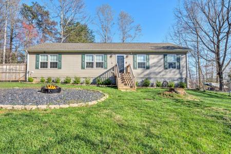 457 Sleepy Hollow DR