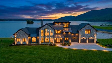 118 Lakeport CIR