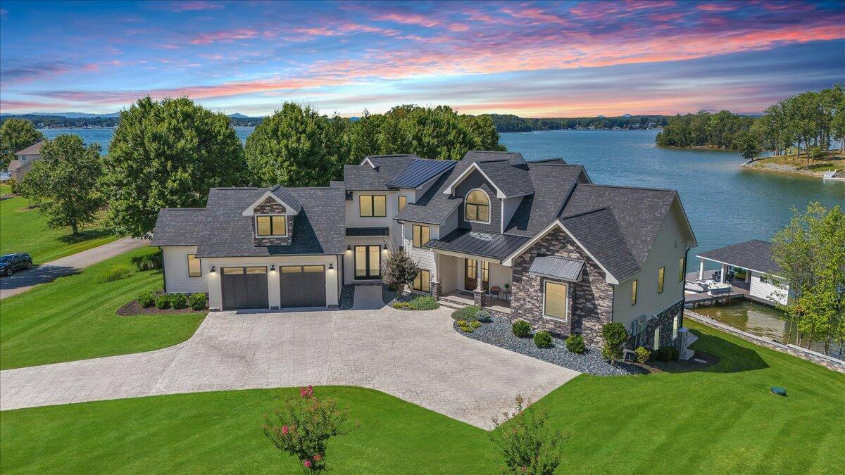 Image 2: Welcome Home!