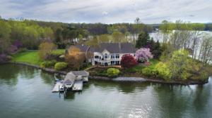 128 Freeboard DR