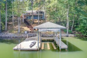 2940 Hickory Cove LN