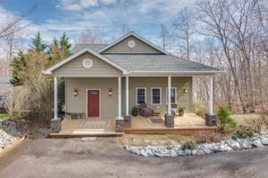 614 Forest Lawn DR