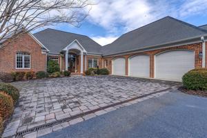 205 East Pointe DR