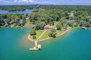 140 GROSS POINT DR