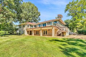 2 Key Lakewood CIR