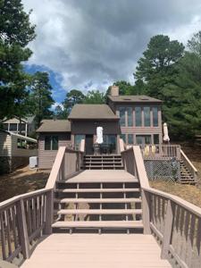 303 Deerwood DR
