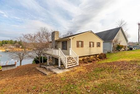 1392 Hermitage CIR