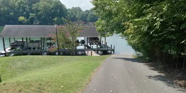 Image 4: lake access