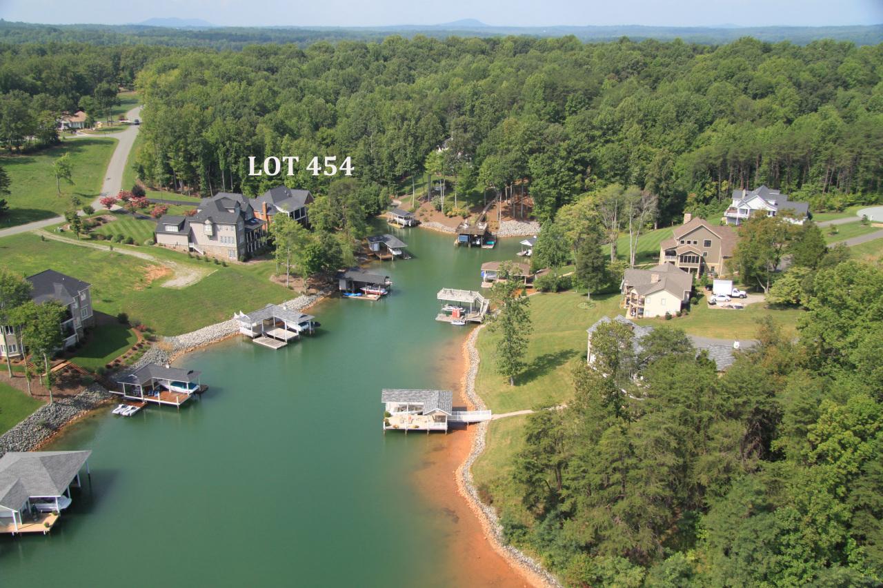 Image 2: Beautiful lot
