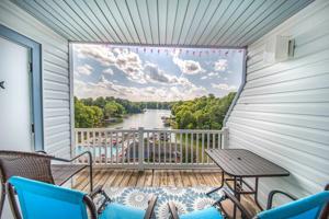 1089 Bluewater DR