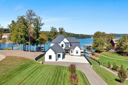 937 Compass Cove CIR