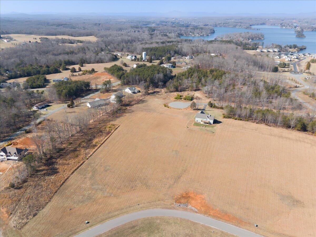 Image 4: 05-Lot 65 Congressional Way_05