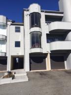 25 Clubhouse Tower CIR Unit #705