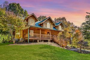 15 Crown Point DR
