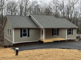 104 Camelot DR