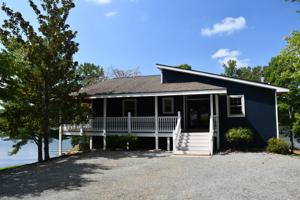 400 Chestnut Bluff LN