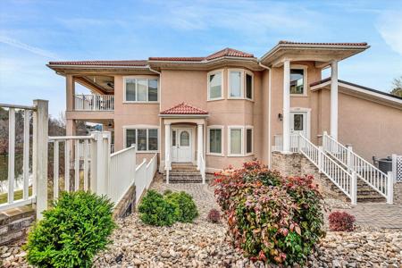 1130 La Casa CT
