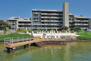 6605 Smith Mountain RD Unit #203