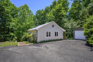 60 Summerhouse DR