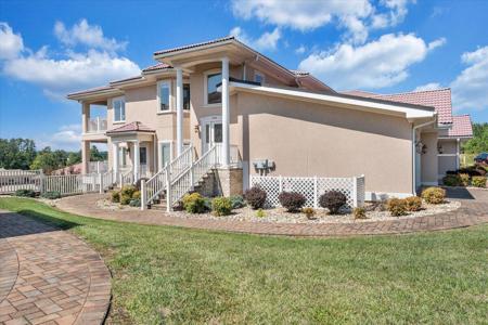 1090 Siesta Key CT