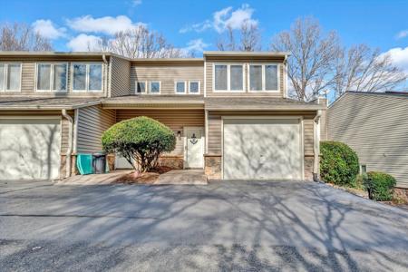 110 Windlass Pointe DR