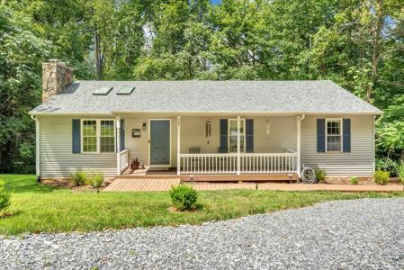 207 Woodlake DR