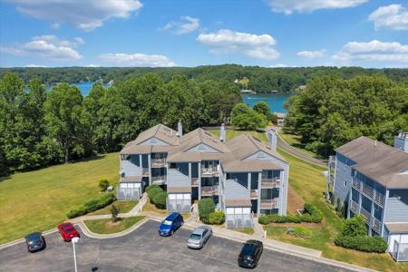 114 Waterside CIR
