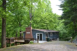 389 Lakemount DR