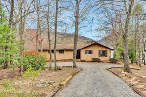304 Deerwood DR