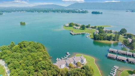 75 Woodbridge CIR