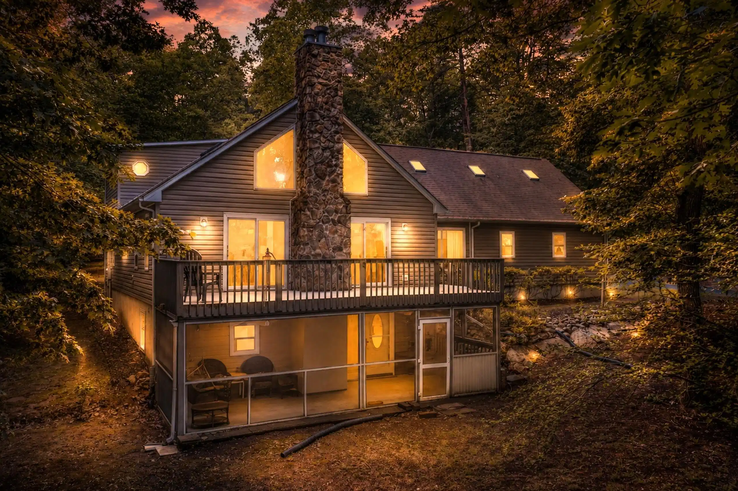 Image 1: 107 Creeden Drive