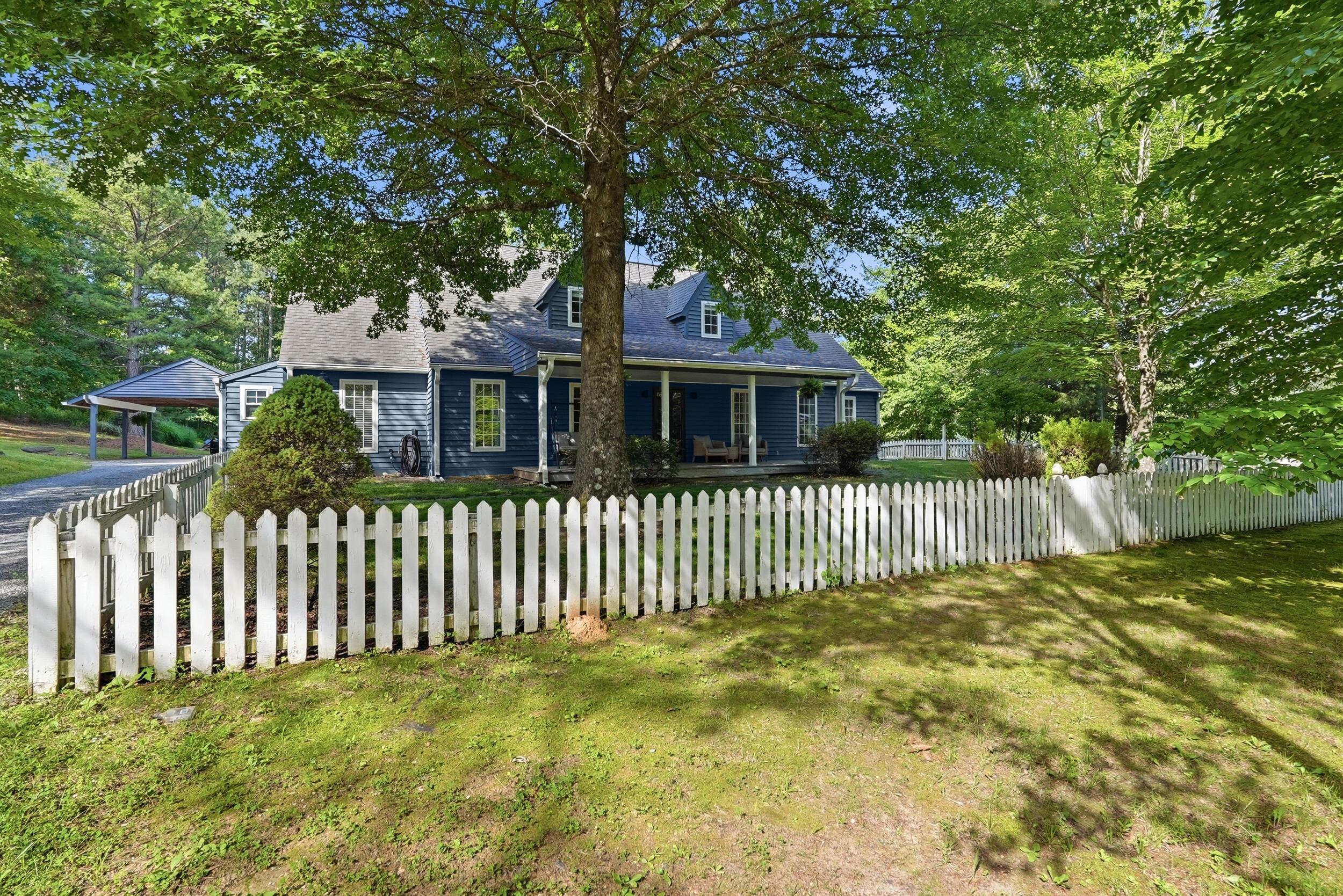 Image 3: 101 hemlock shores dr_057