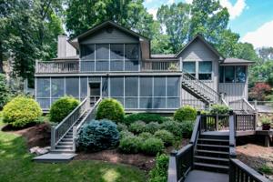 122 Catamaran LN