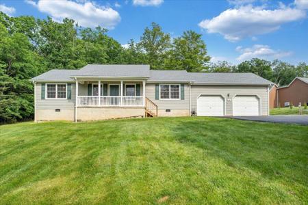 30 Highland Lake RD
