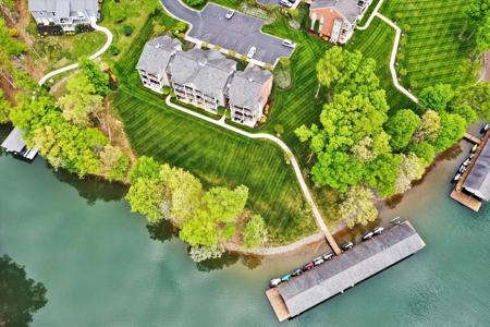 300 S Pointe Shore DR